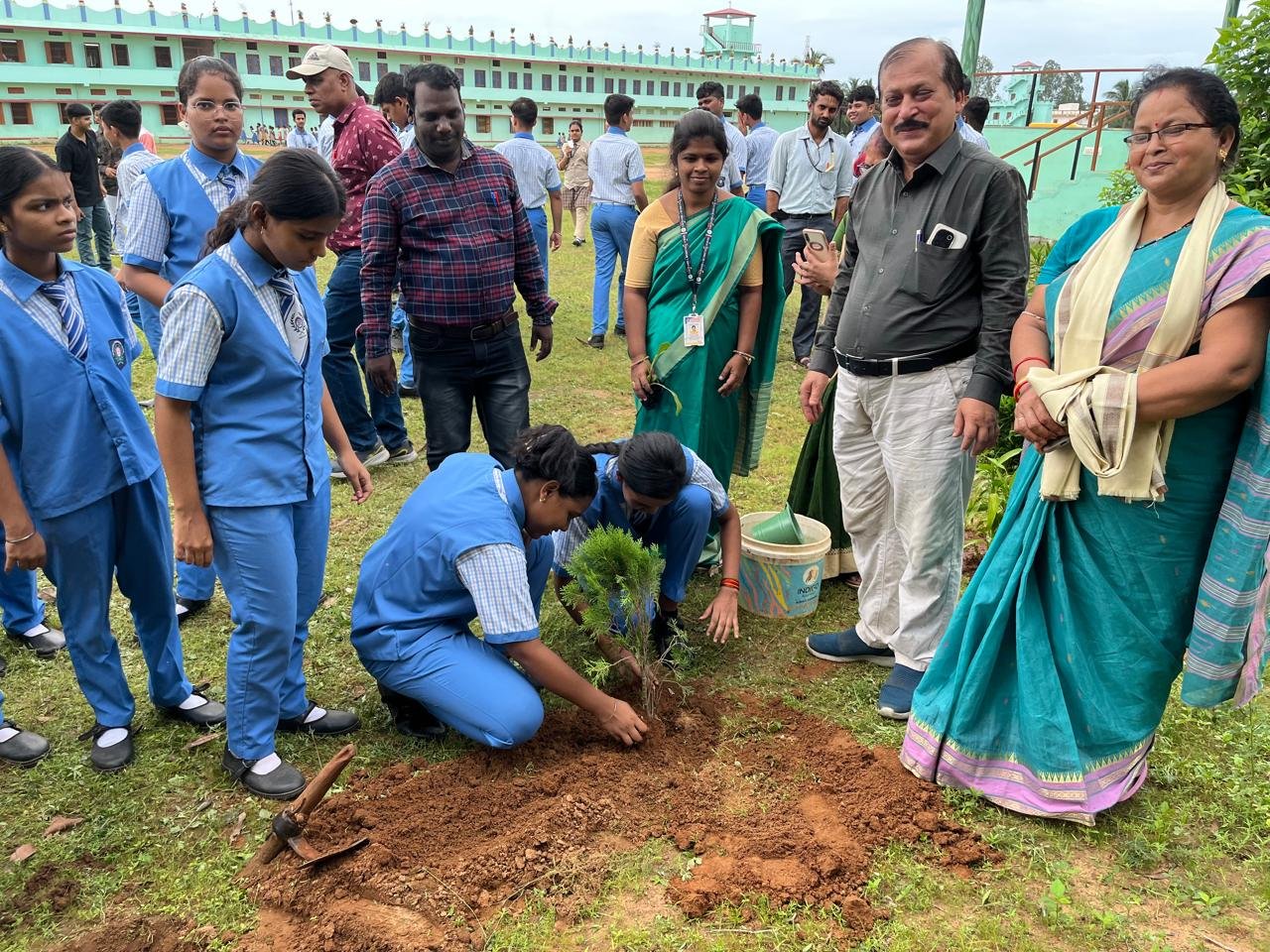 Read more about the article 🌱 Van Mohotsav – 2025